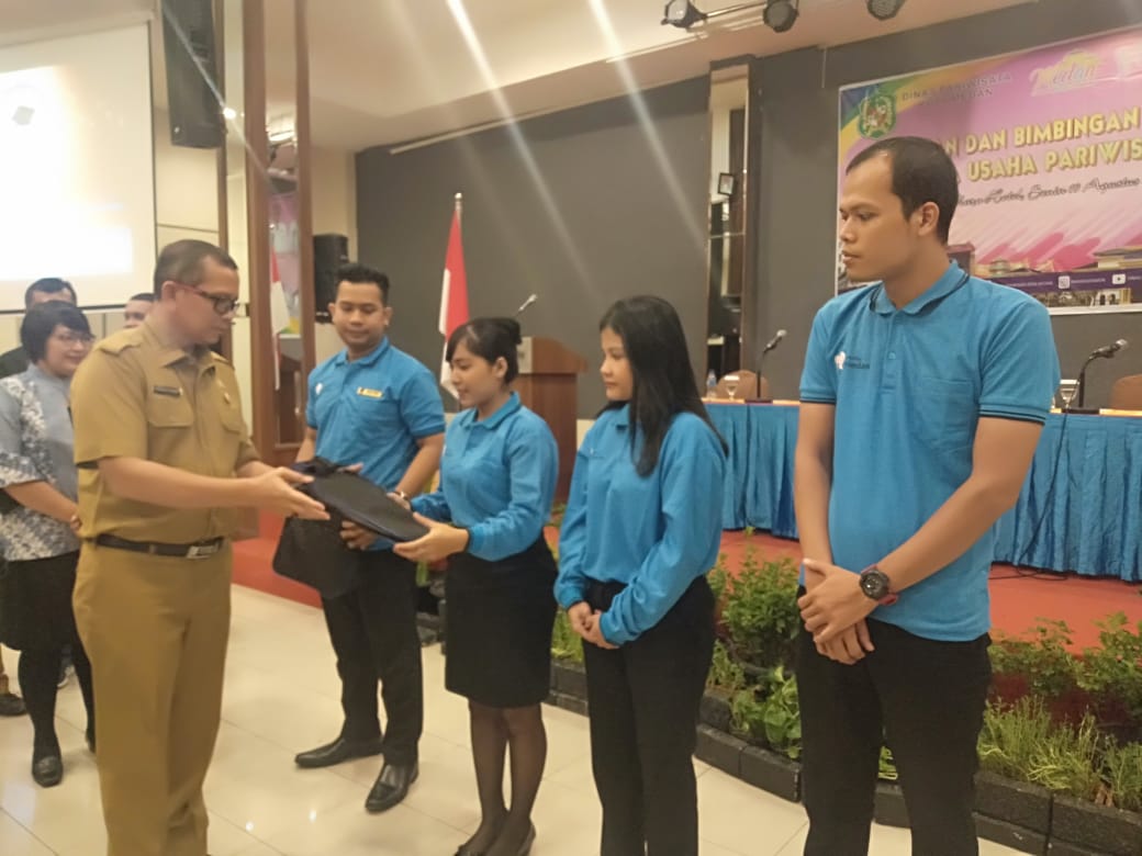 Tingkatkan SDM, Pekerja Usaha Pariwisata di Medan Dilatih dan Ikuti Bimtek
